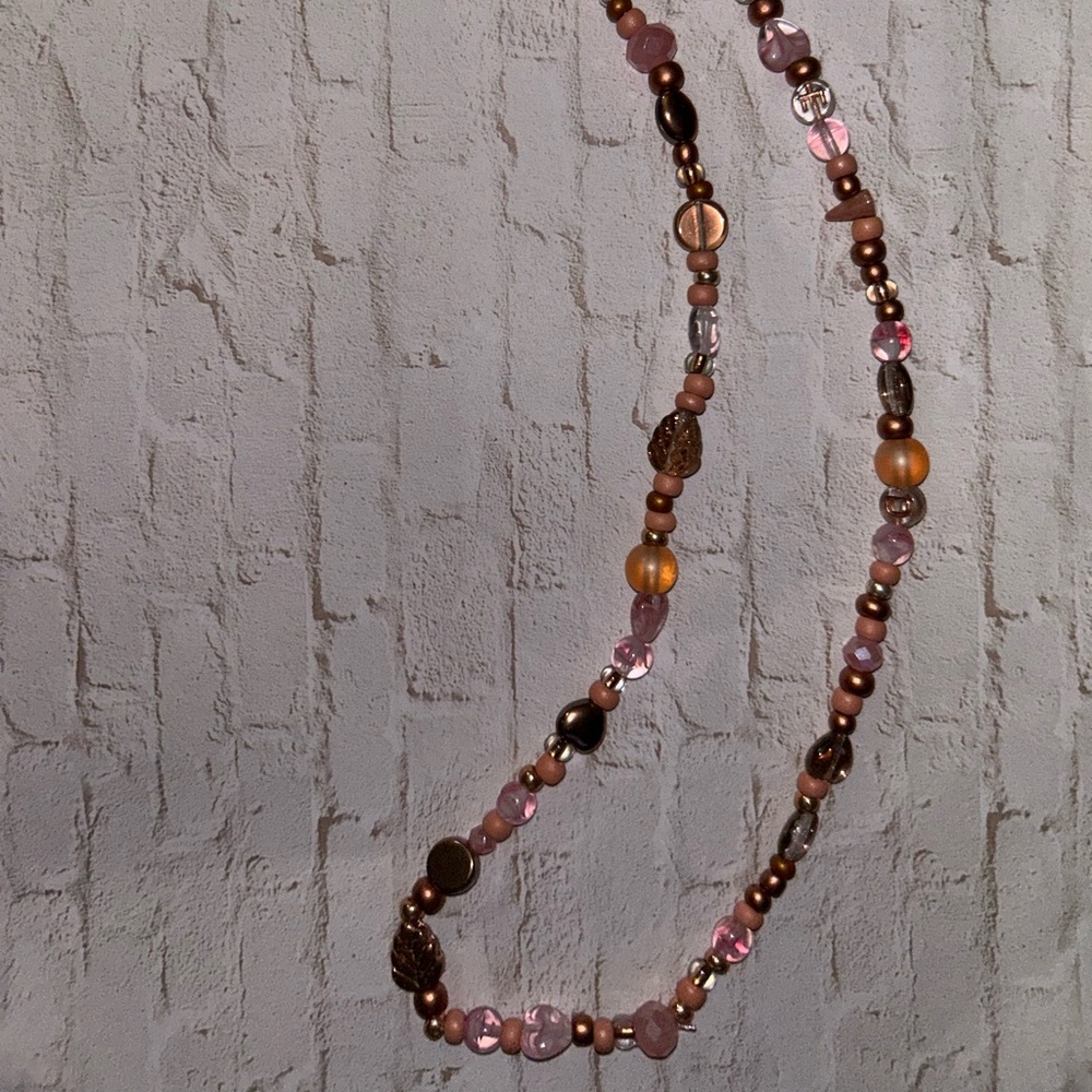 Rose gold handcrafted lanyard - Picture 3 of 4